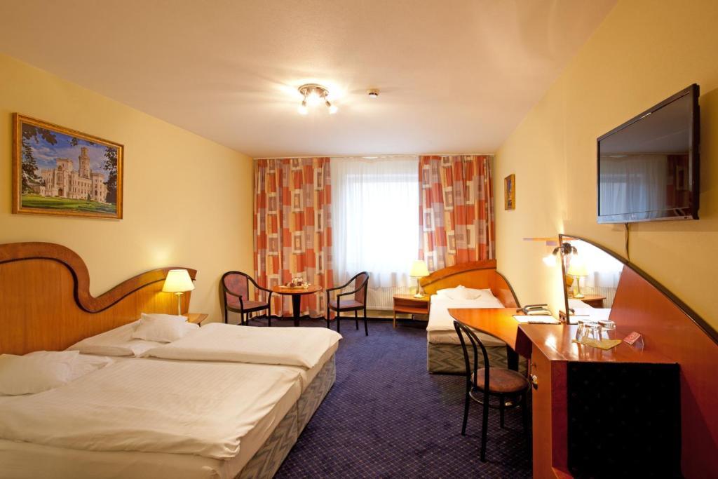 Hotel Savoy Ceske Budejovice Dış mekan fotoğraf