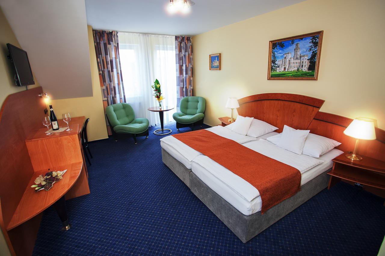 Hotel Savoy Ceske Budejovice Dış mekan fotoğraf