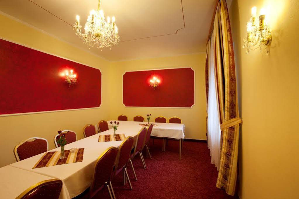 Hotel Savoy Ceske Budejovice Dış mekan fotoğraf