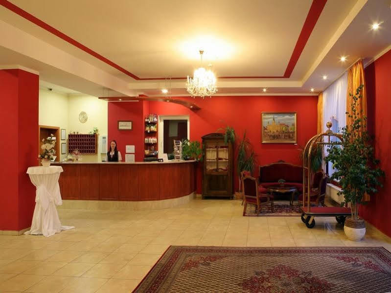Hotel Savoy Ceske Budejovice Dış mekan fotoğraf